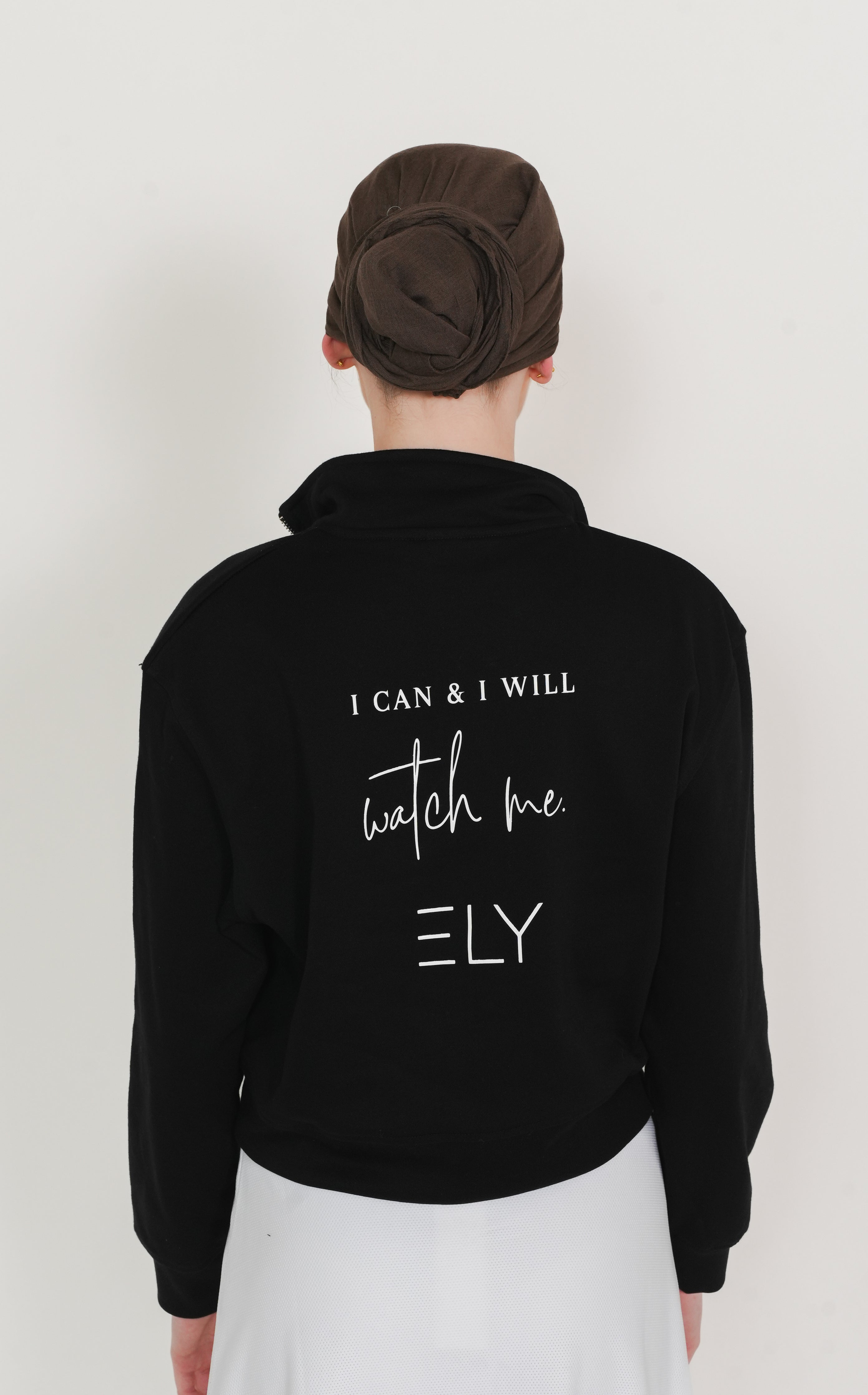 Pull court Slogan ELY à demi-zip