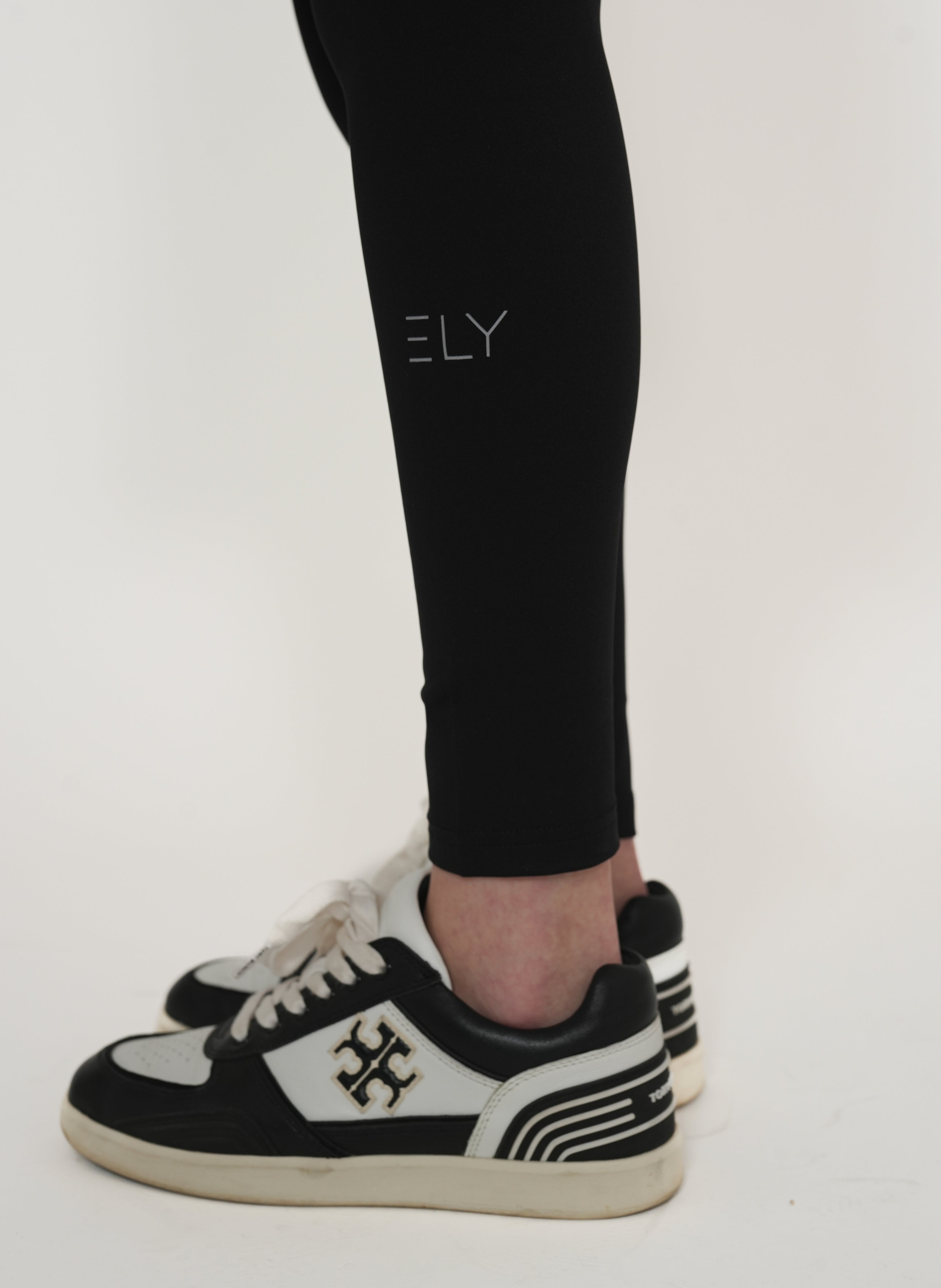 LUX Motion High-Waist Skirted Legging with Pockets - Above Knee