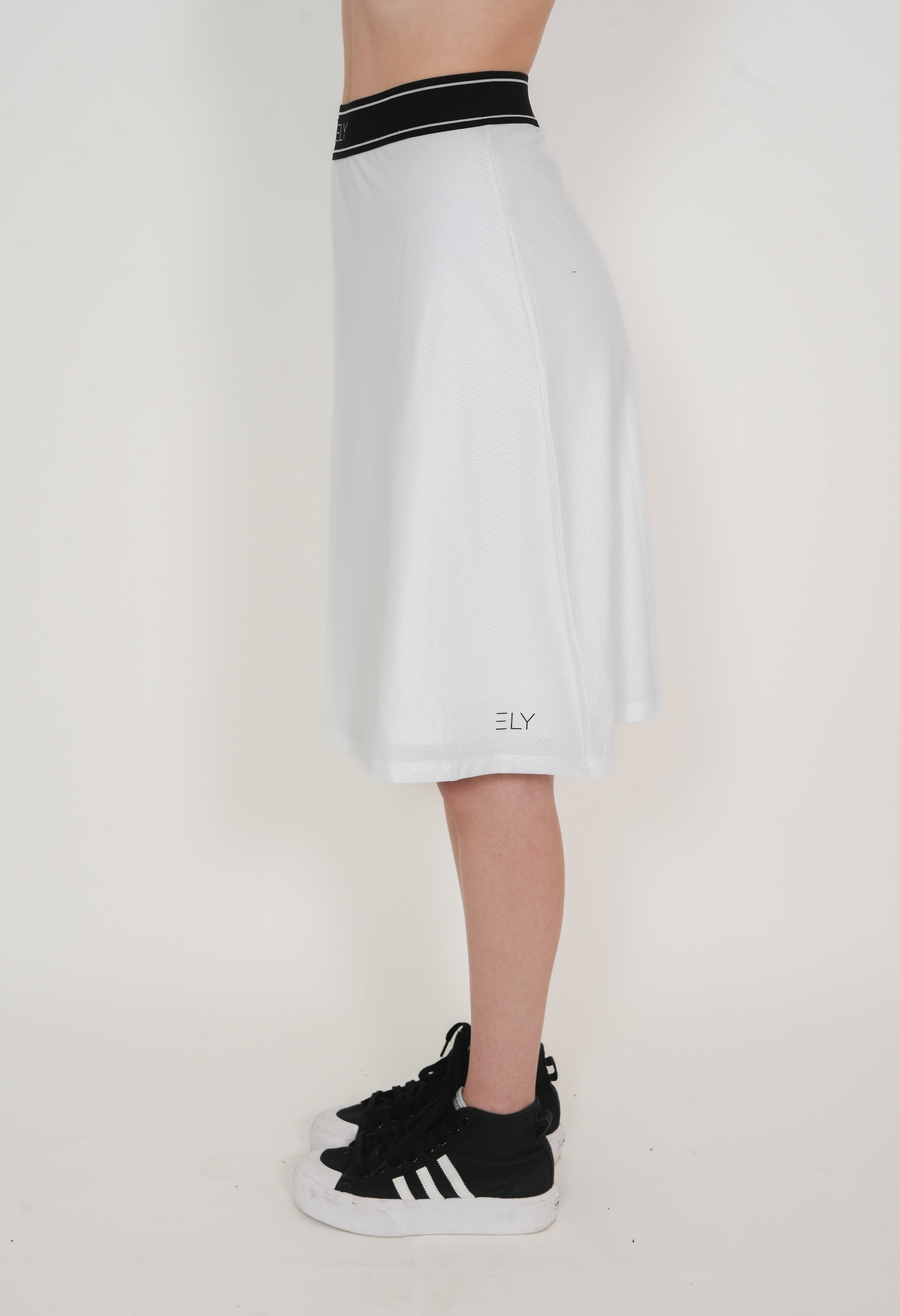 ELY Sporty Knee-Length Skirt