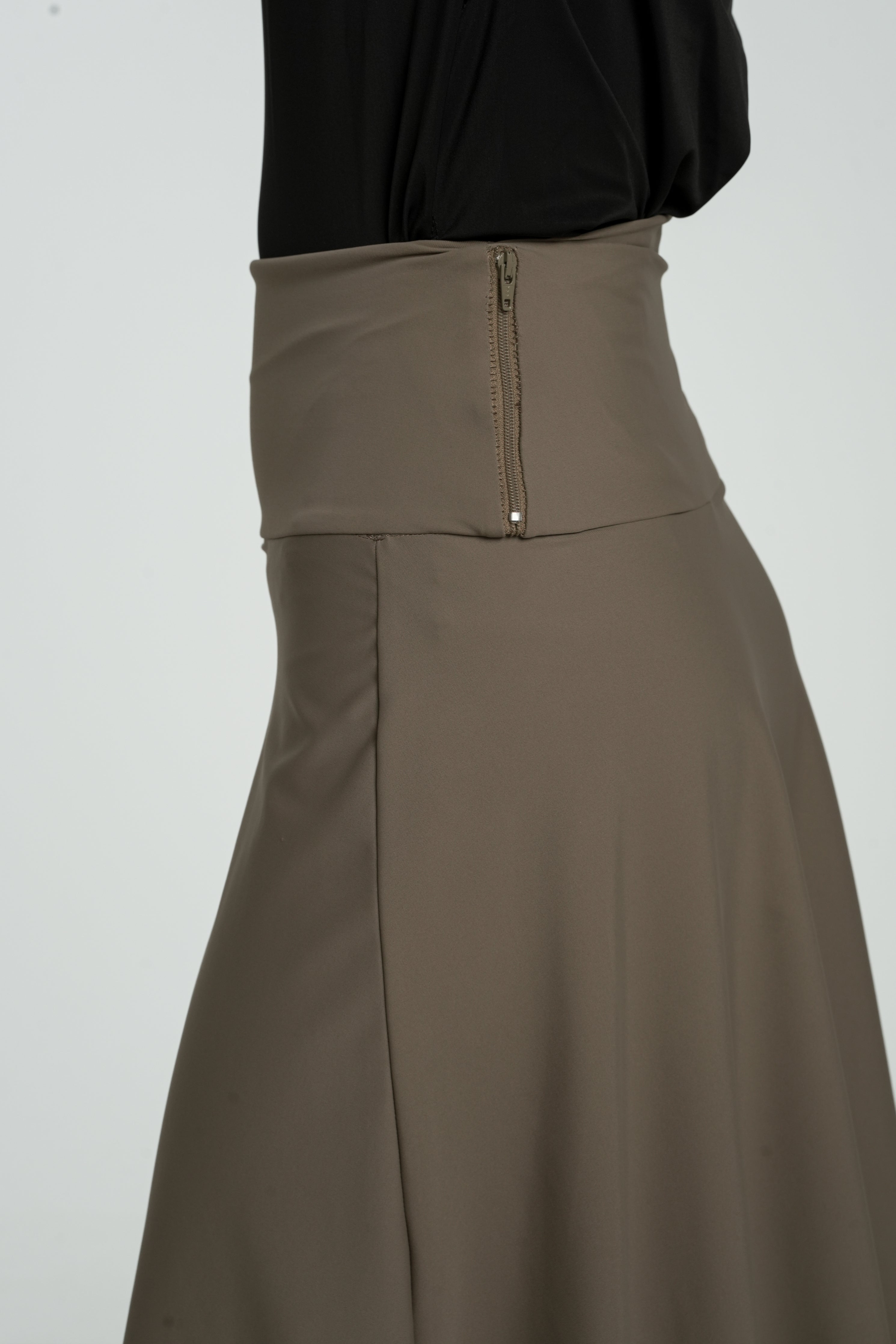 JUPE SHORT- Longueur genoux